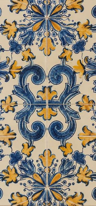 Azulejos portugueses em azul e amarelo